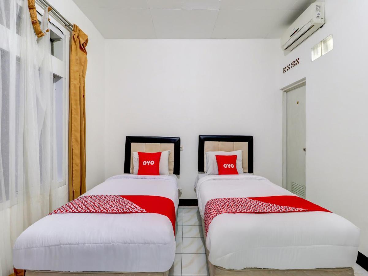 בנדונג Oyo 3341 Ten Guest House מראה חיצוני תמונה