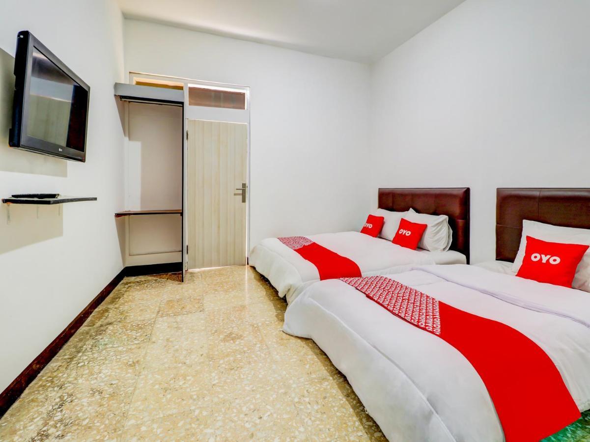 בנדונג Oyo 3341 Ten Guest House מראה חיצוני תמונה